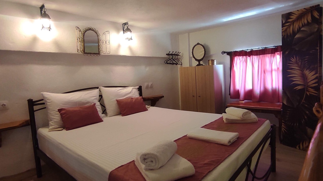 Photo of Bedroom in Kala Nera