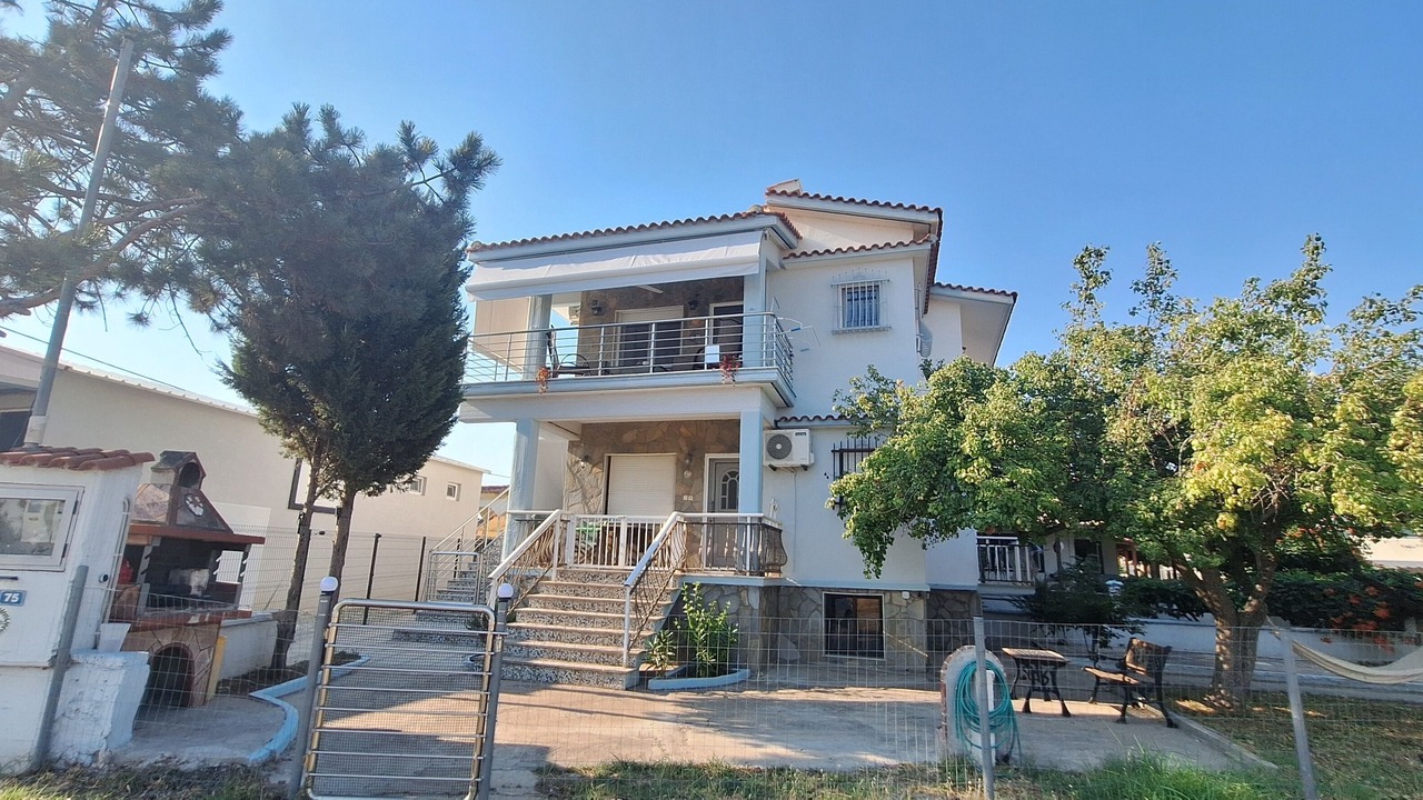 Photo of Outdoor in Paralia Mesis