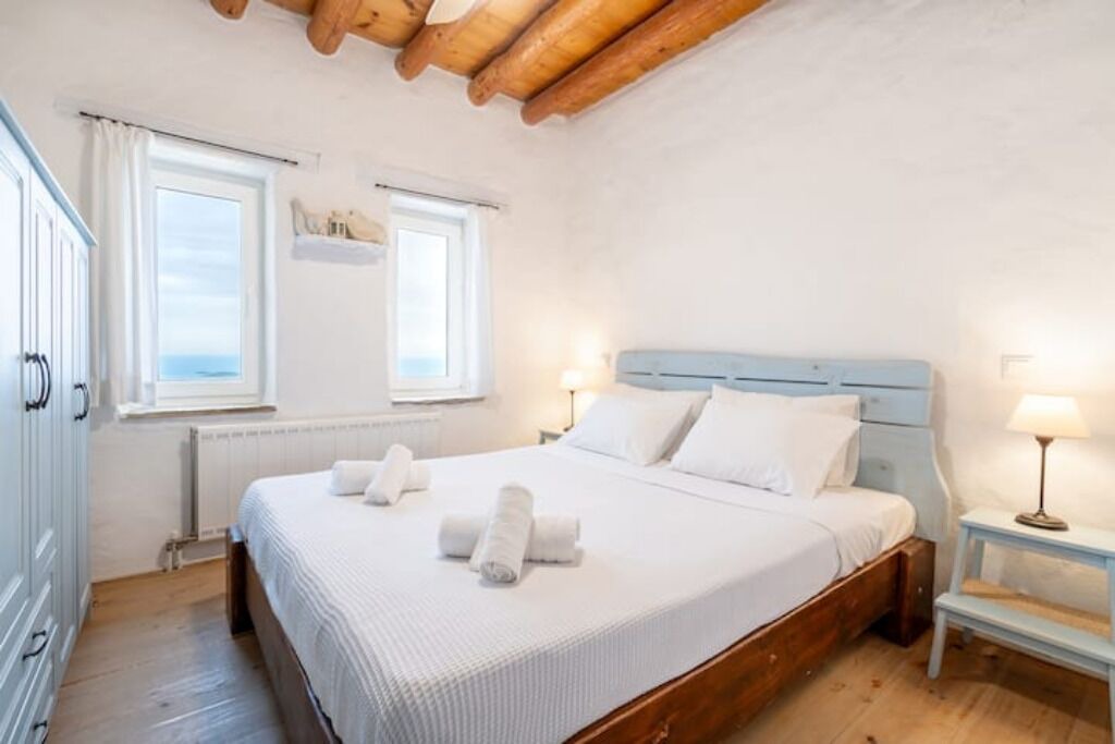 Photo of Bedroom in Apikia