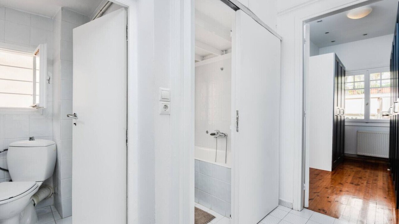 Photo of Bathroom in Exarhia