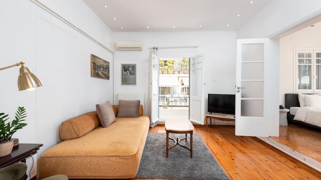 Photo of Livingroom in Exarhia