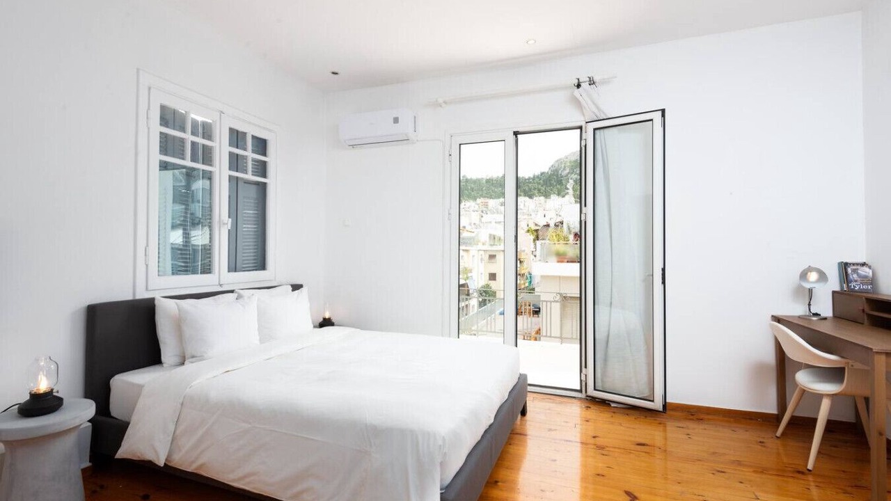 Photo of Bedroom in Exarhia