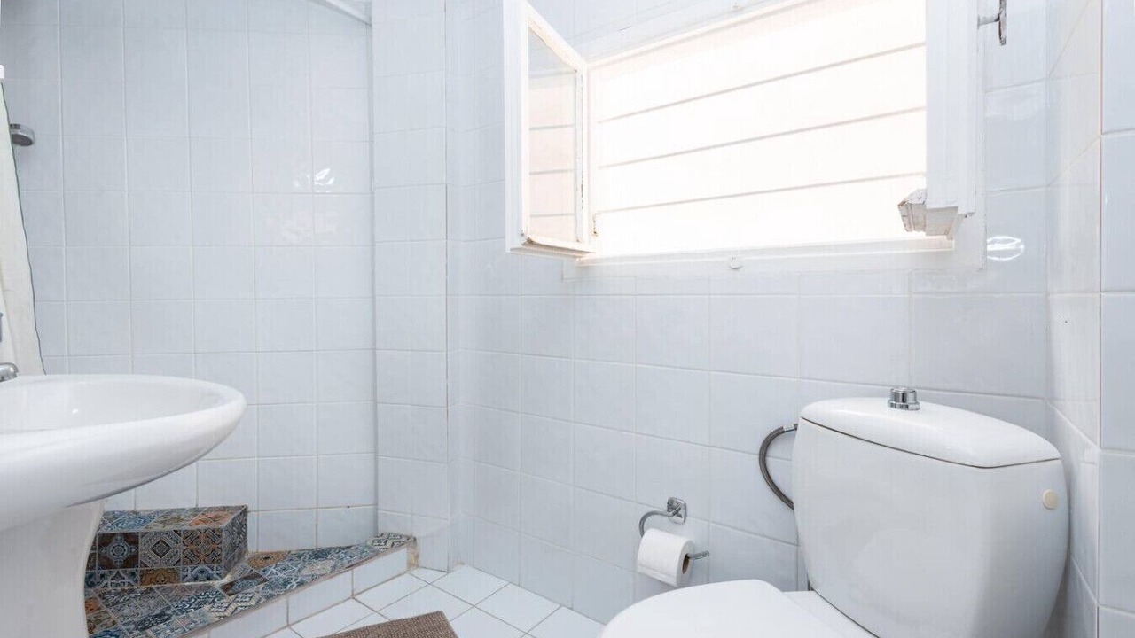Photo of Bathroom in Exarhia
