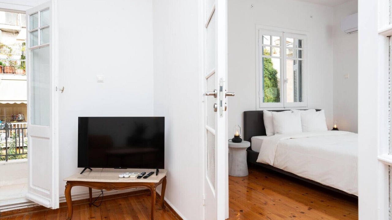 Photo of Bedroom in Exarhia