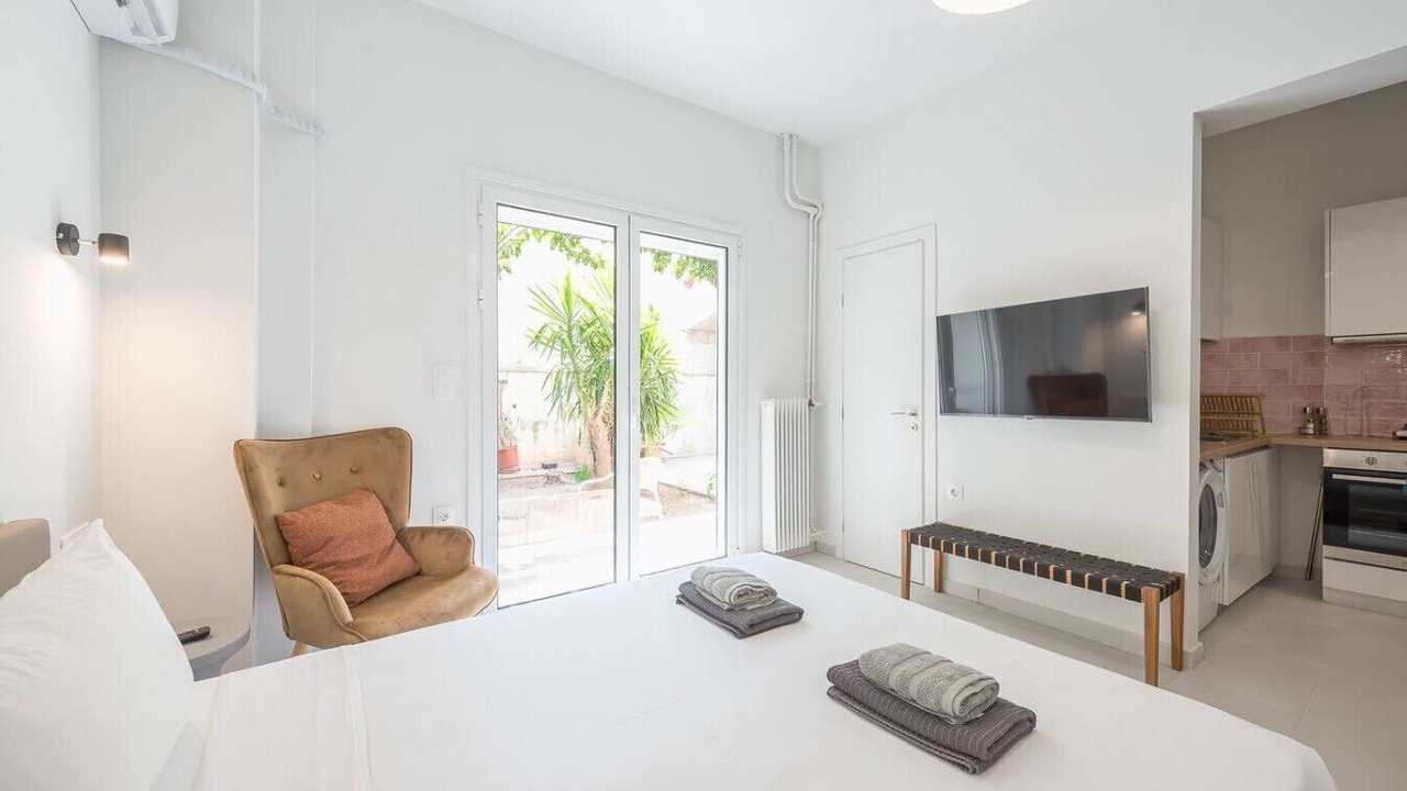 Photo of Bedroom in Exarhia