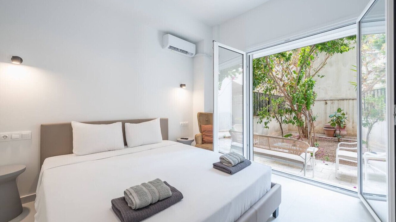 Photo of Bedroom in Exarhia