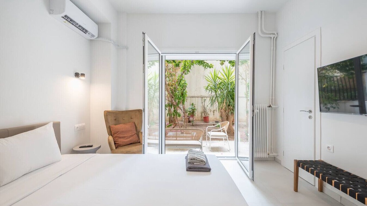 Photo of Bedroom in Exarhia