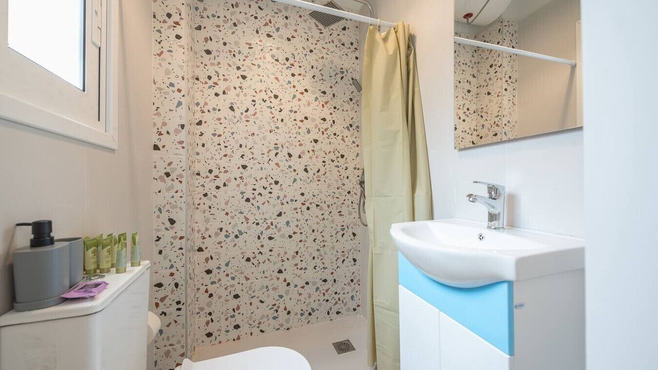 Photo of Bathroom in Exarhia