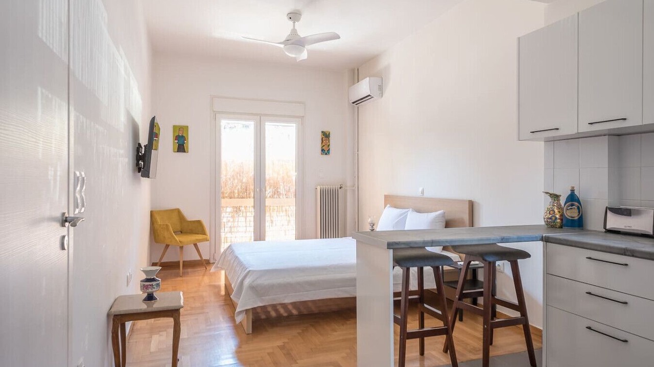 Photo of Bedroom in Exarhia