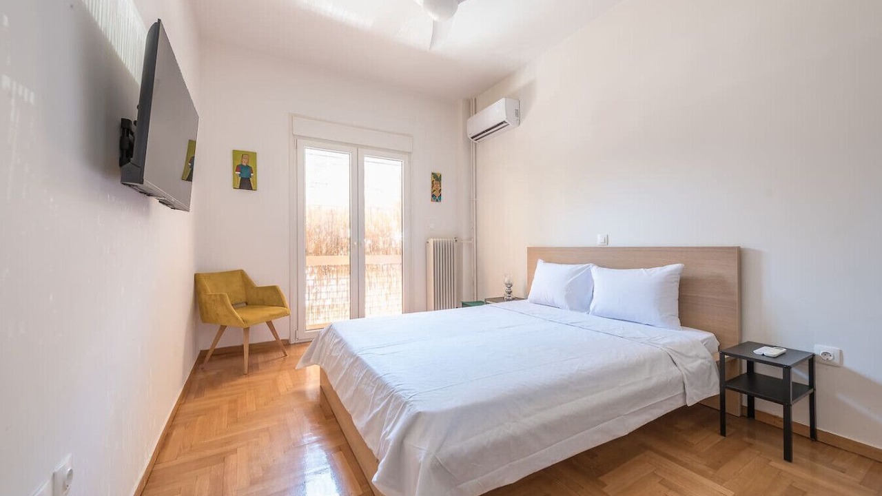 Photo of Bedroom in Exarhia