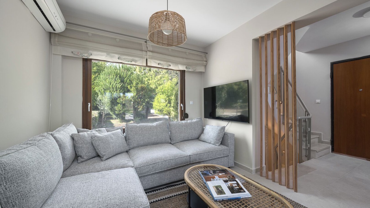Photo of Livingroom in Sithonia