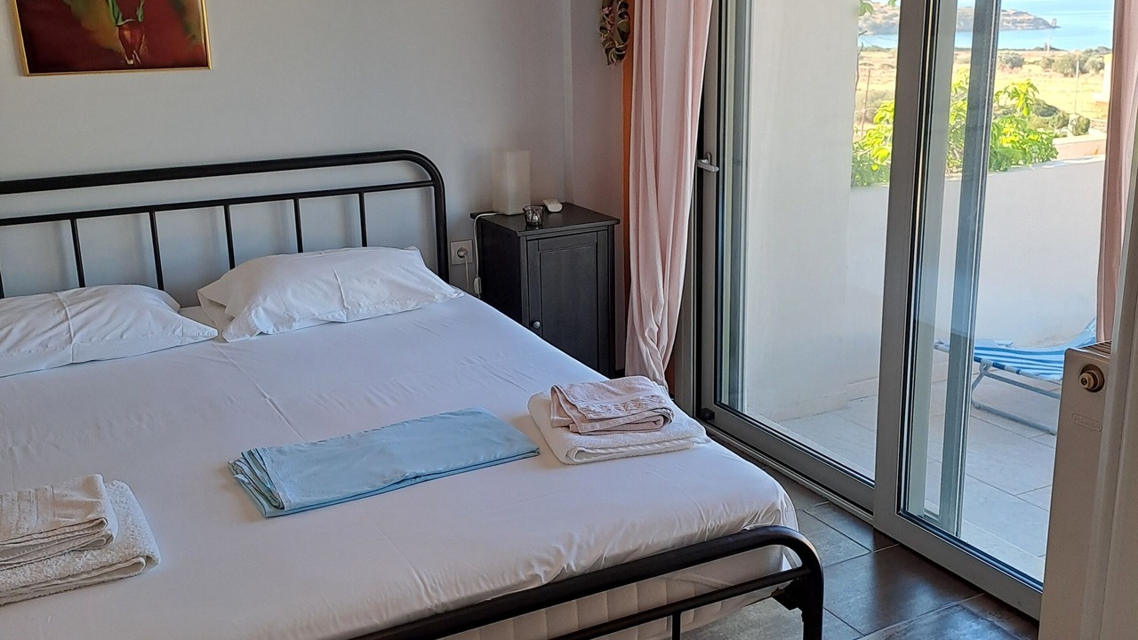 Photo of Bedroom in Charakas