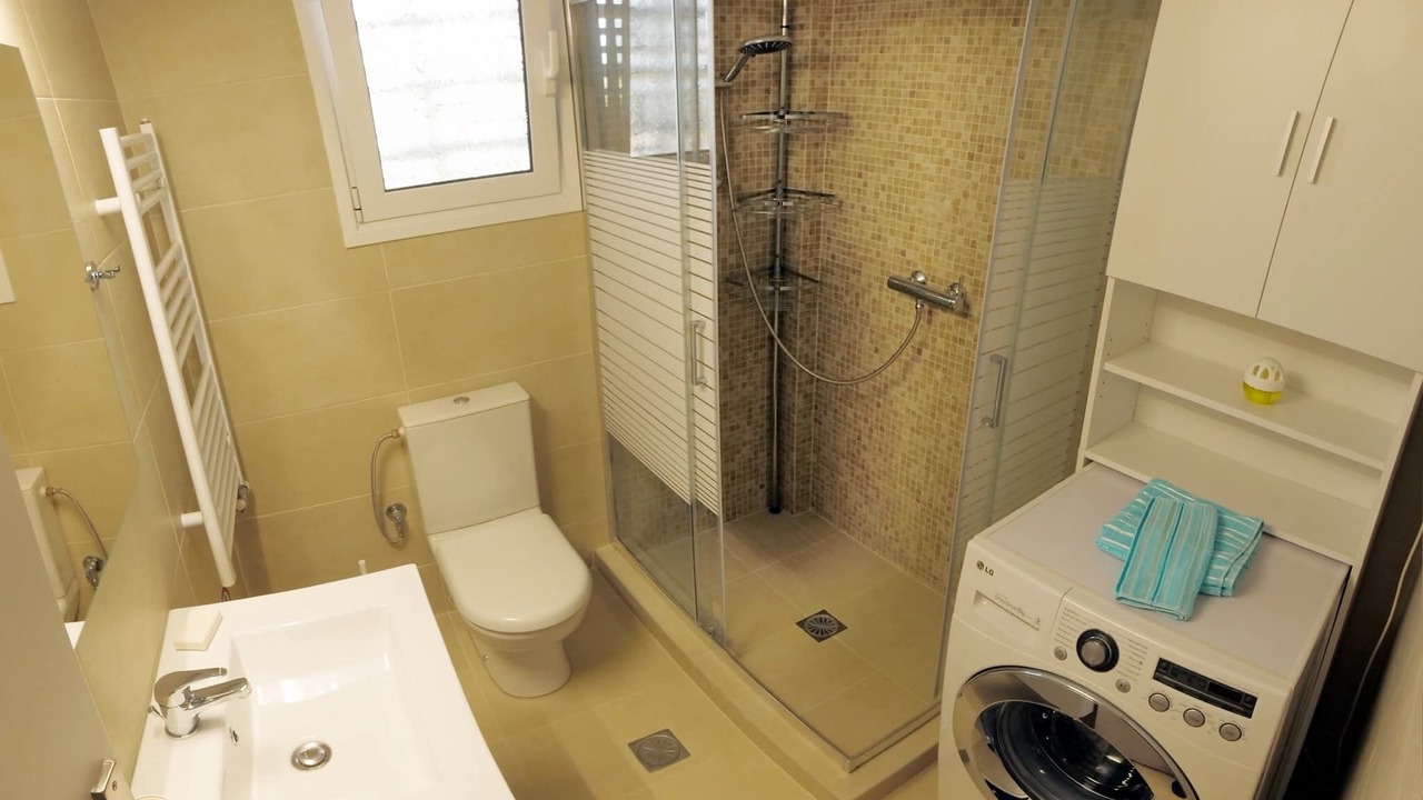 Photo of Bathroom in Schinias