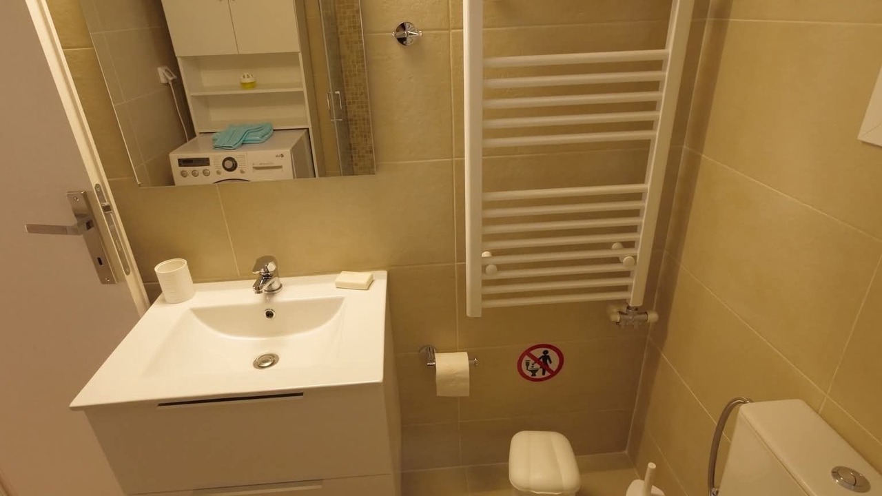 Photo of Bathroom in Schinias