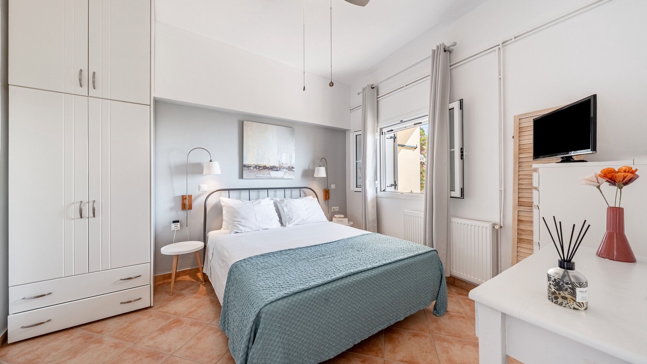 Photo of Bedroom in Benitses