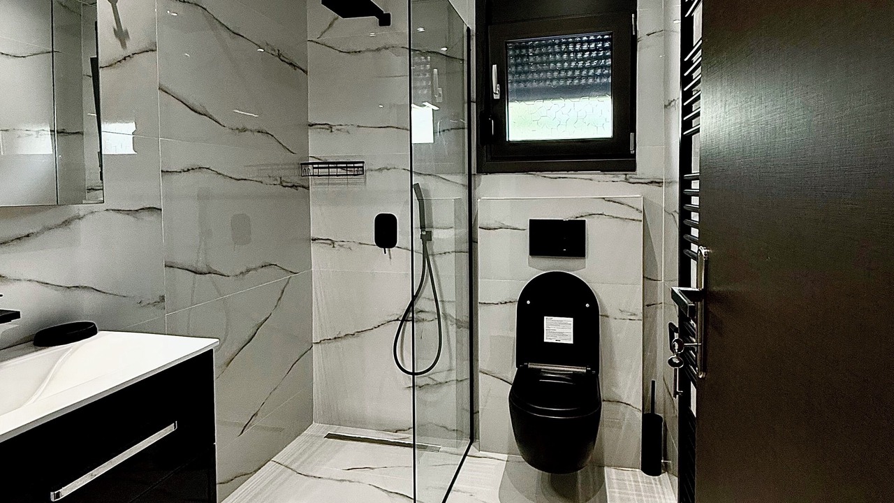 Photo of Bathroom in Parelia
