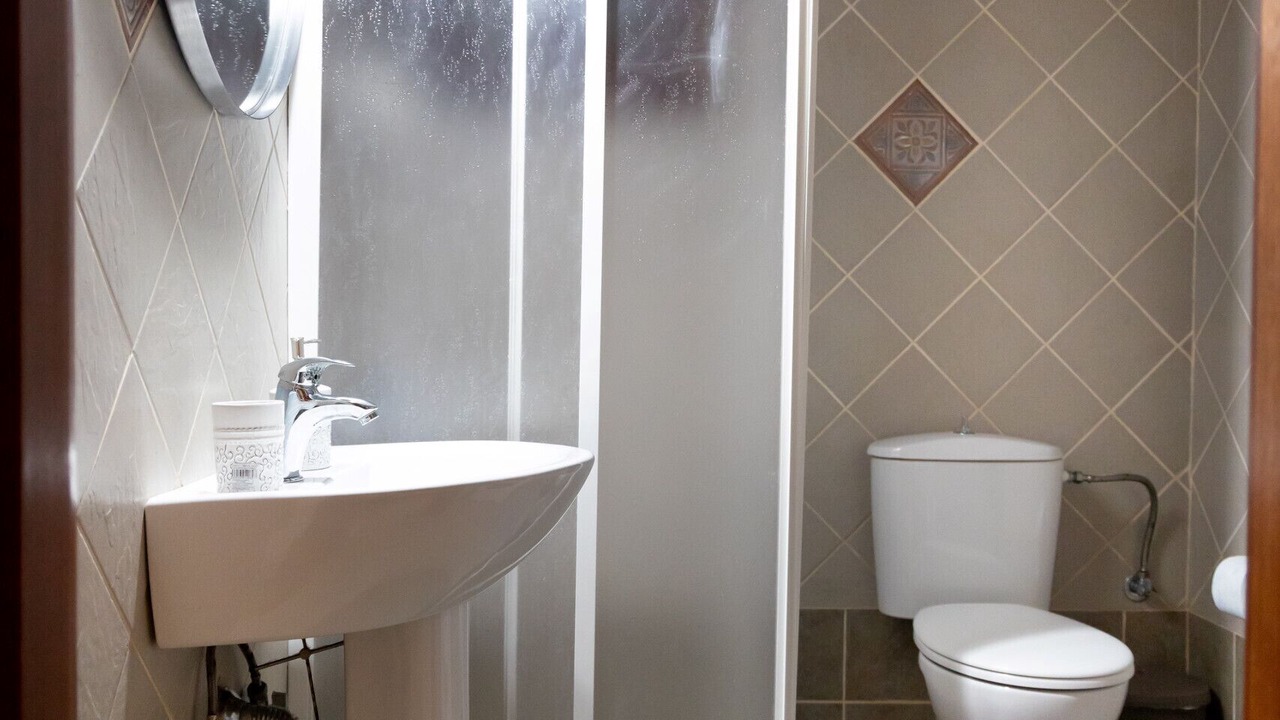 Photo of Bathroom in Omales
