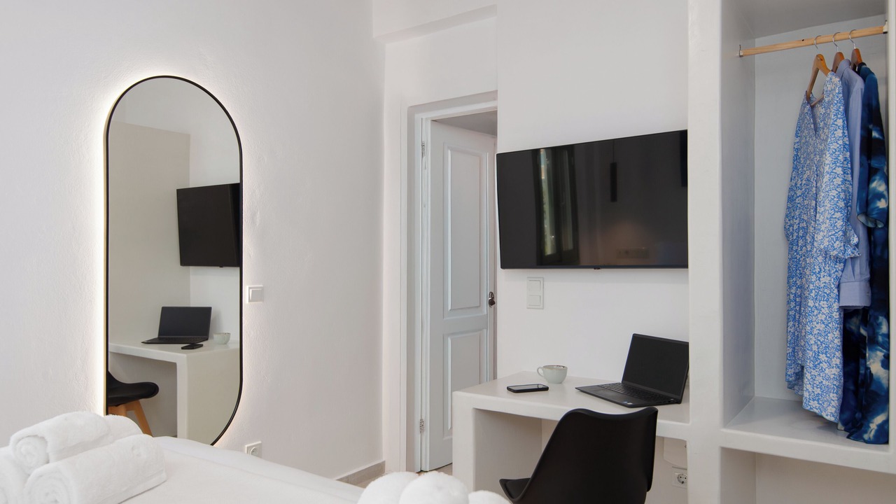 Photo of Bedroom in Platis Gialos