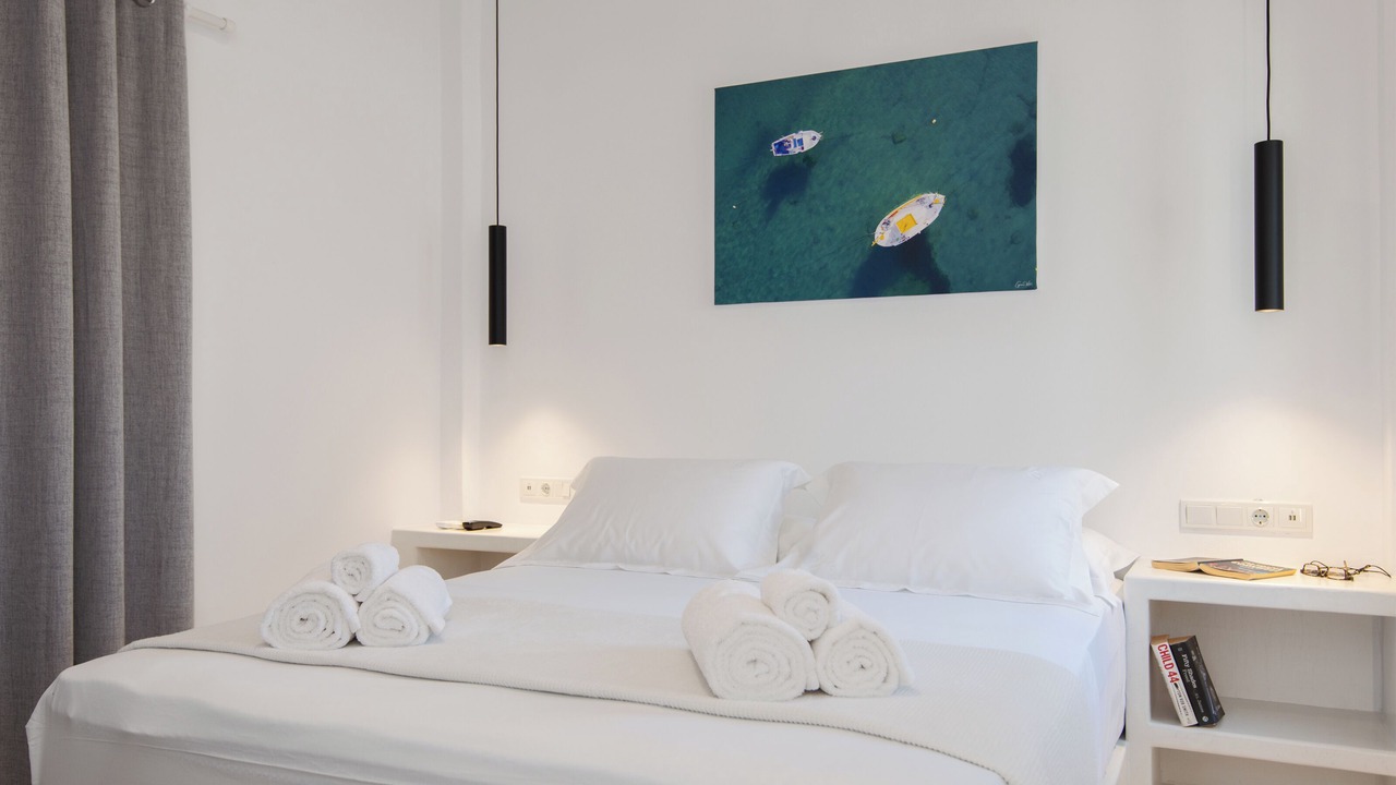 Photo of Bedroom in Platis Gialos