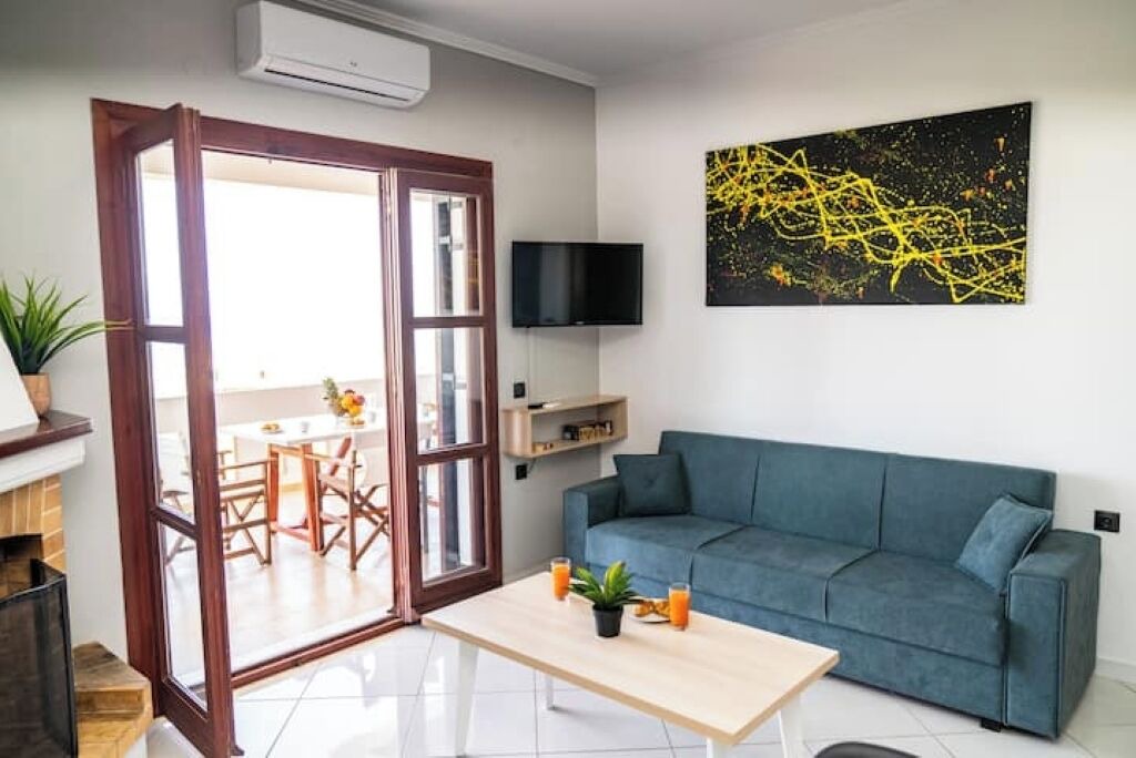 Photo of Livingroom in Korfalonas