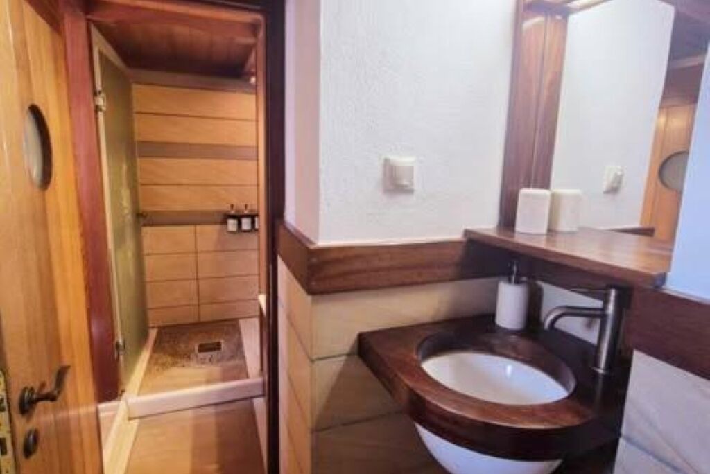 Photo of Bathroom in Monemvasia