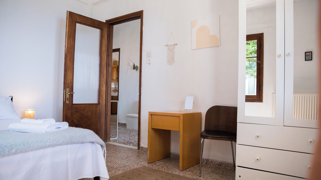 Photo of Bedroom in Mouresi
