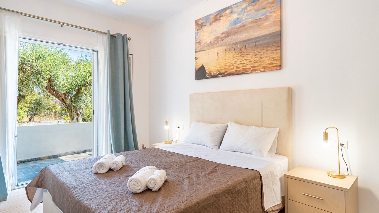 Photo of Bedroom in Notos