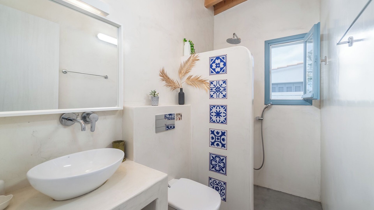 Photo of Bathroom in Kalamitsi