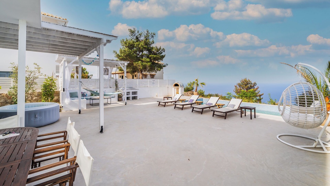 Photo of Outdoor in Kalamitsi