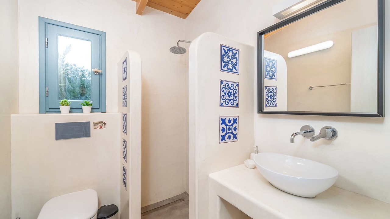 Photo of Bathroom in Kalamitsi