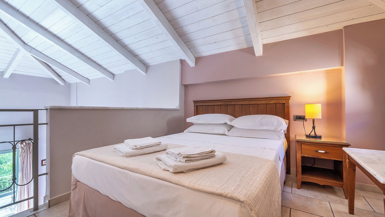 Photo of Bedroom in Longos