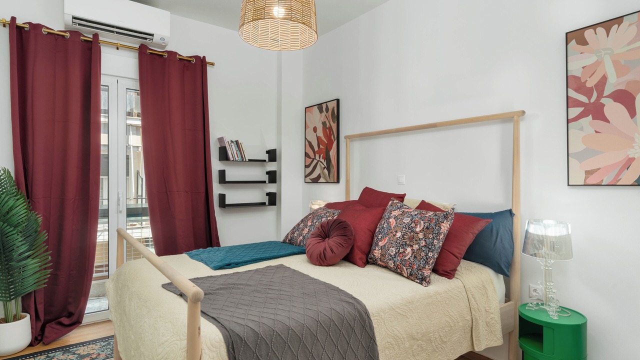 Photo of Bedroom in Exarhia