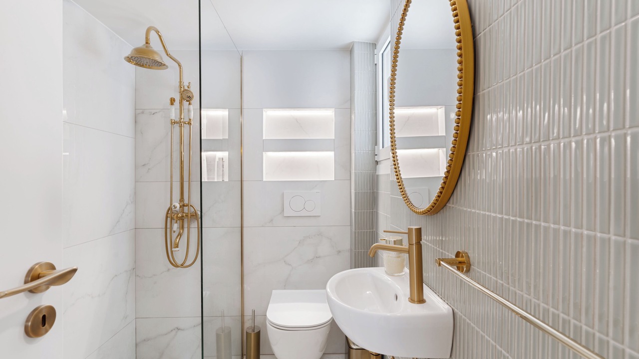 Photo of Bathroom in Exarhia