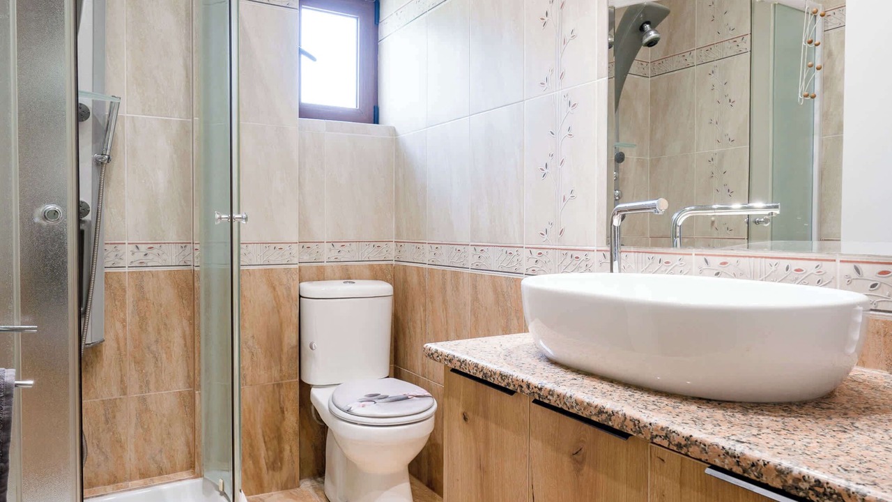 Photo of Bathroom in Eretria