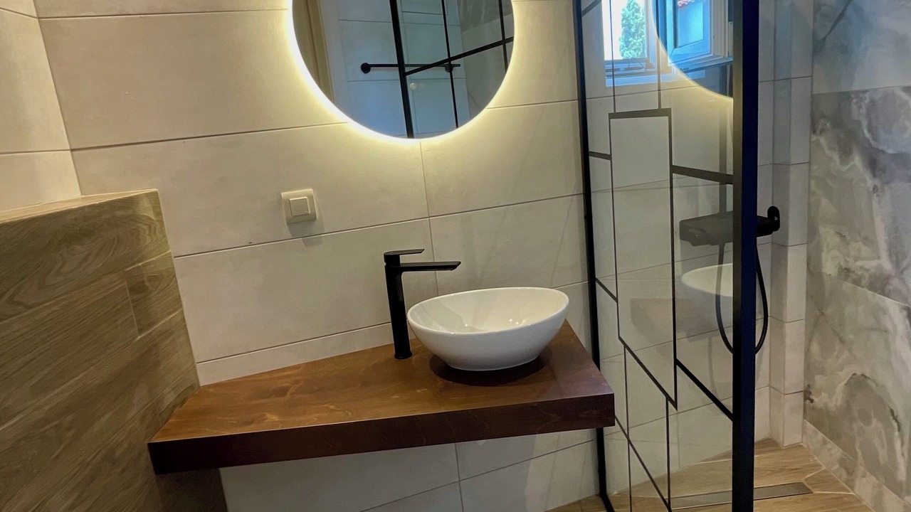 Photo of Bathroom in Tolo