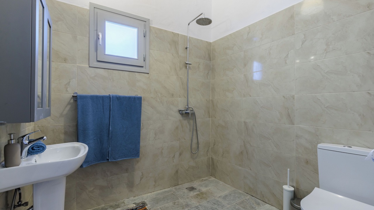 Photo of Bathroom in Loutraki