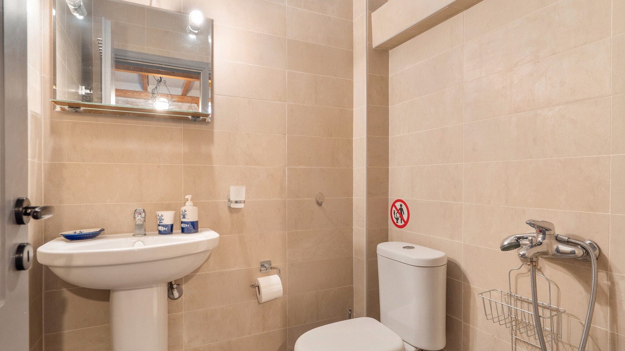 Photo of Bathroom in Fternon