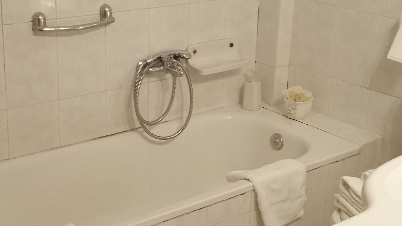 Photo of Bathroom in Alimos