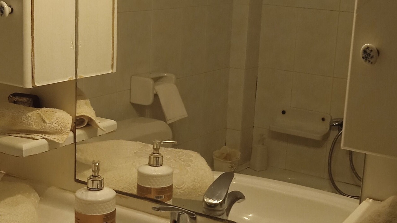 Photo of Bathroom in Alimos