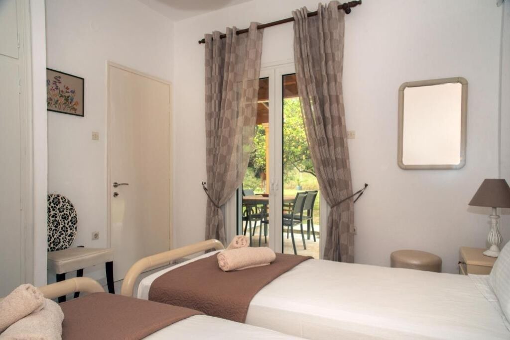 Photo of Bedroom in Molos
