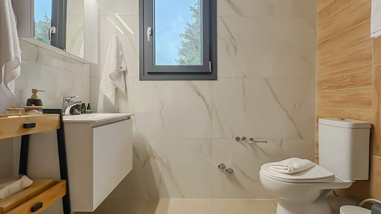 Photo of Bathroom in Vatos