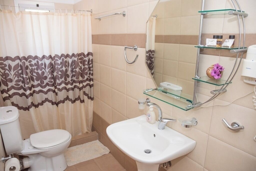 Photo of Bathroom in Plepi