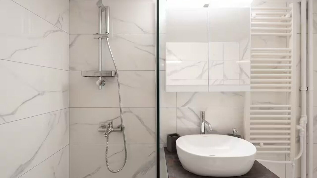 Photo of Bathroom in Exarhia