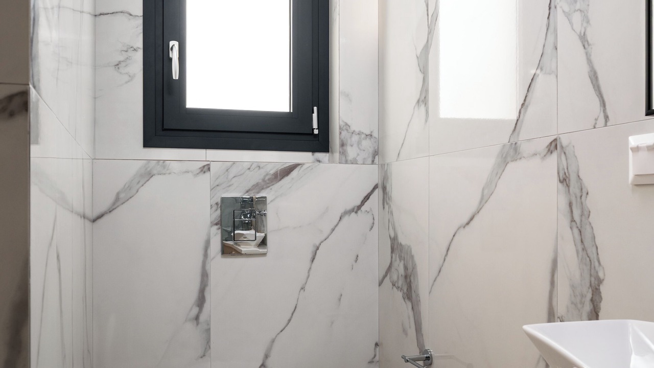 Photo of Bathroom in Ipsos