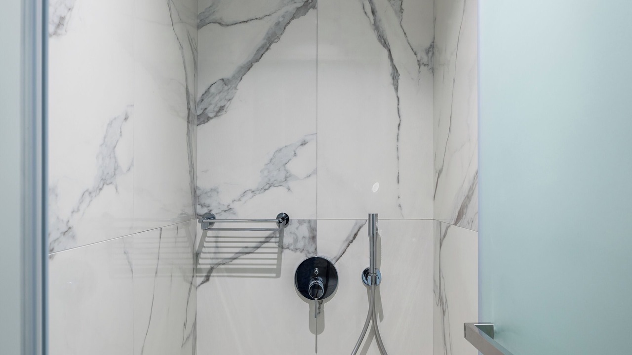 Photo of Bathroom in Ipsos