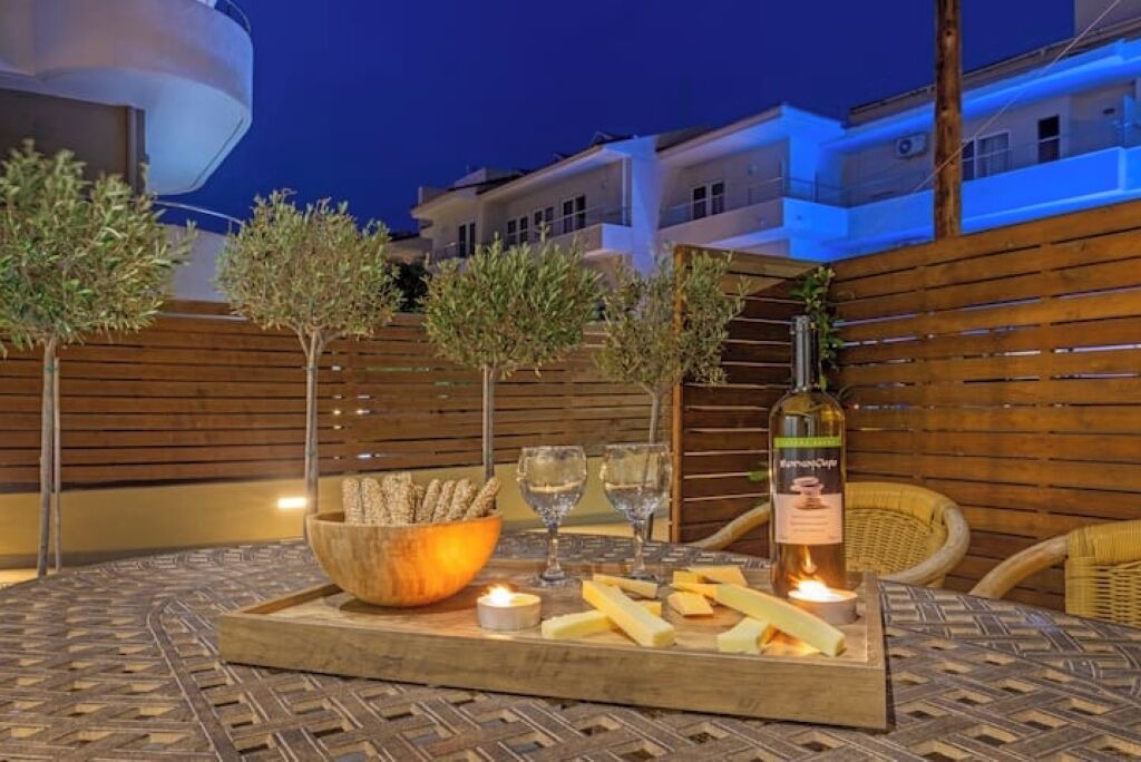 Photo of Outdoor in Ixia