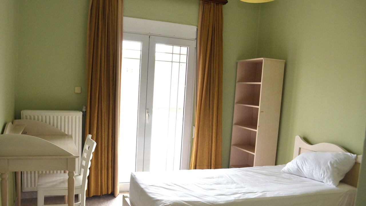 Photo of Bedroom in Drama