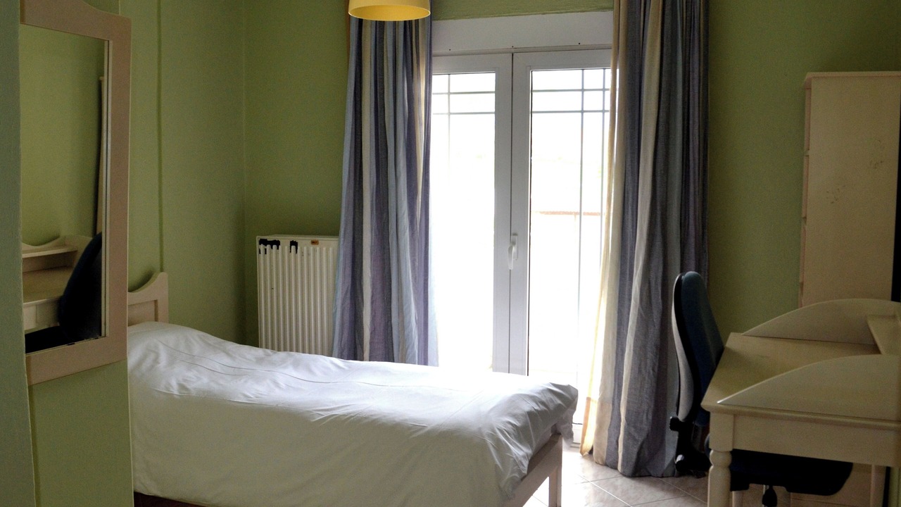 Photo of Bedroom in Drama