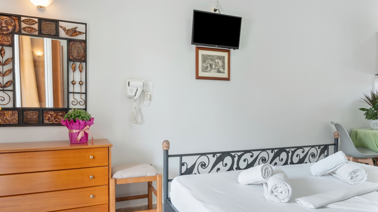 Photo of Bedroom in Panormos