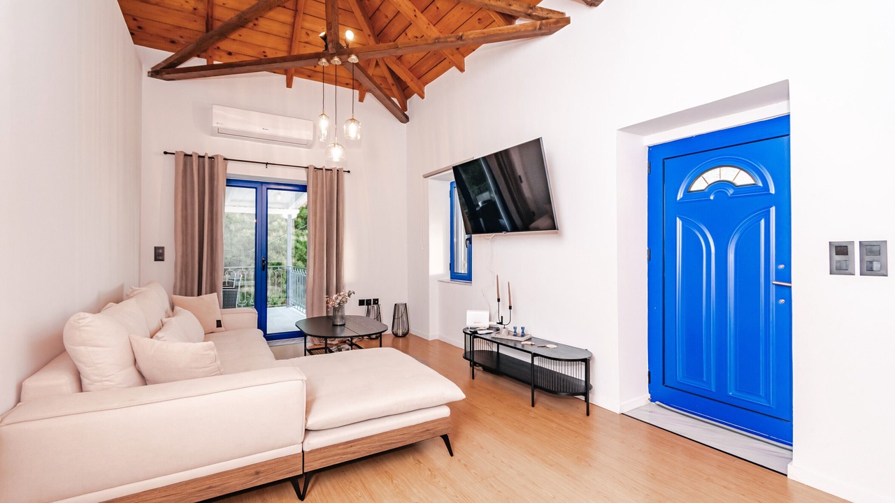 Photo of Livingroom in Vromonerion